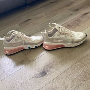 Women’s Nike air 270 react